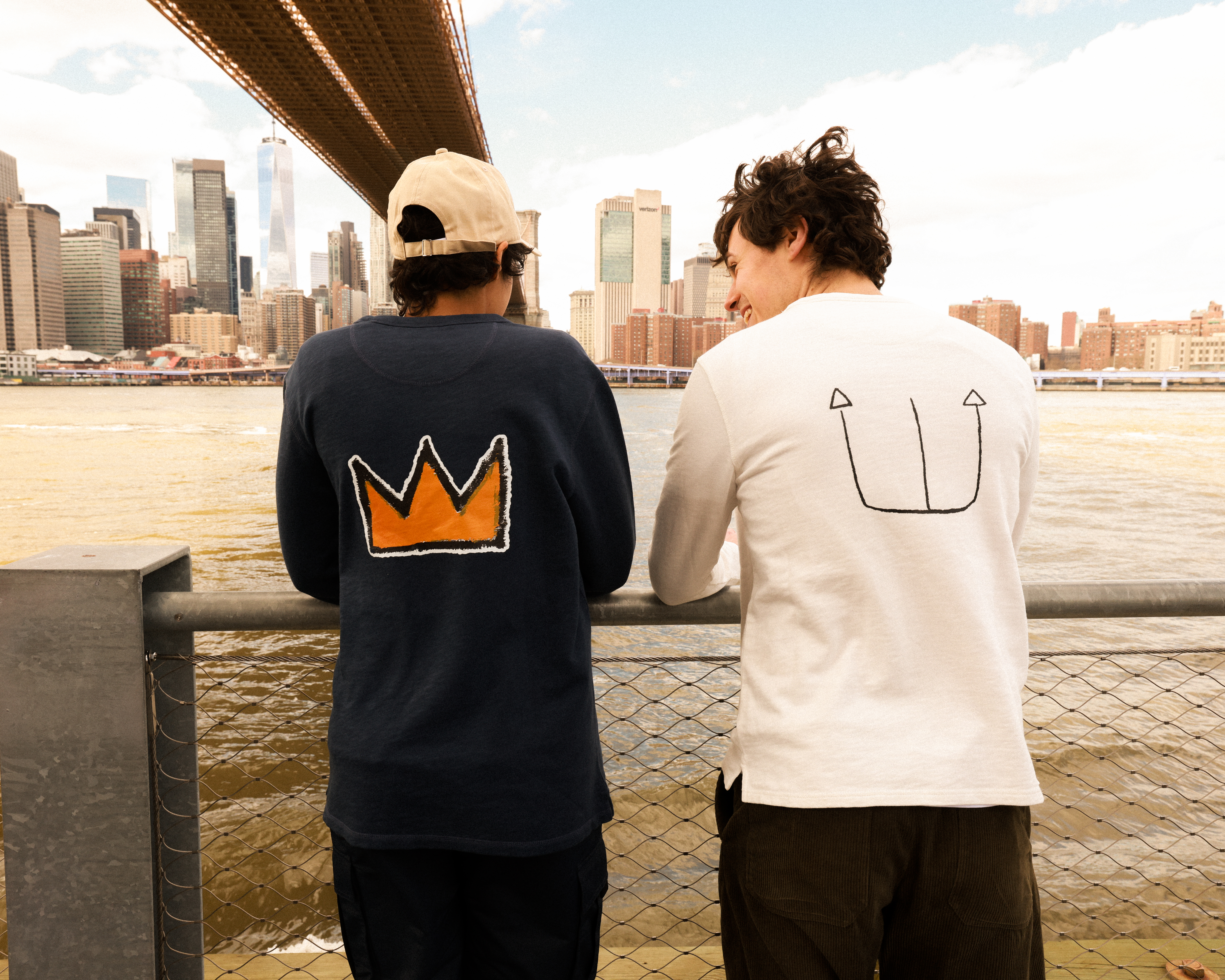 SUDADERA TRIDENTE NEPTUNO BASQUIAT BLANCO image number null